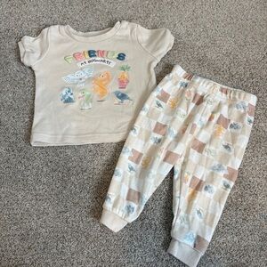 Harry Potter Pajama Set Baby Friends at Hogwarts Size 6-12 months Cream